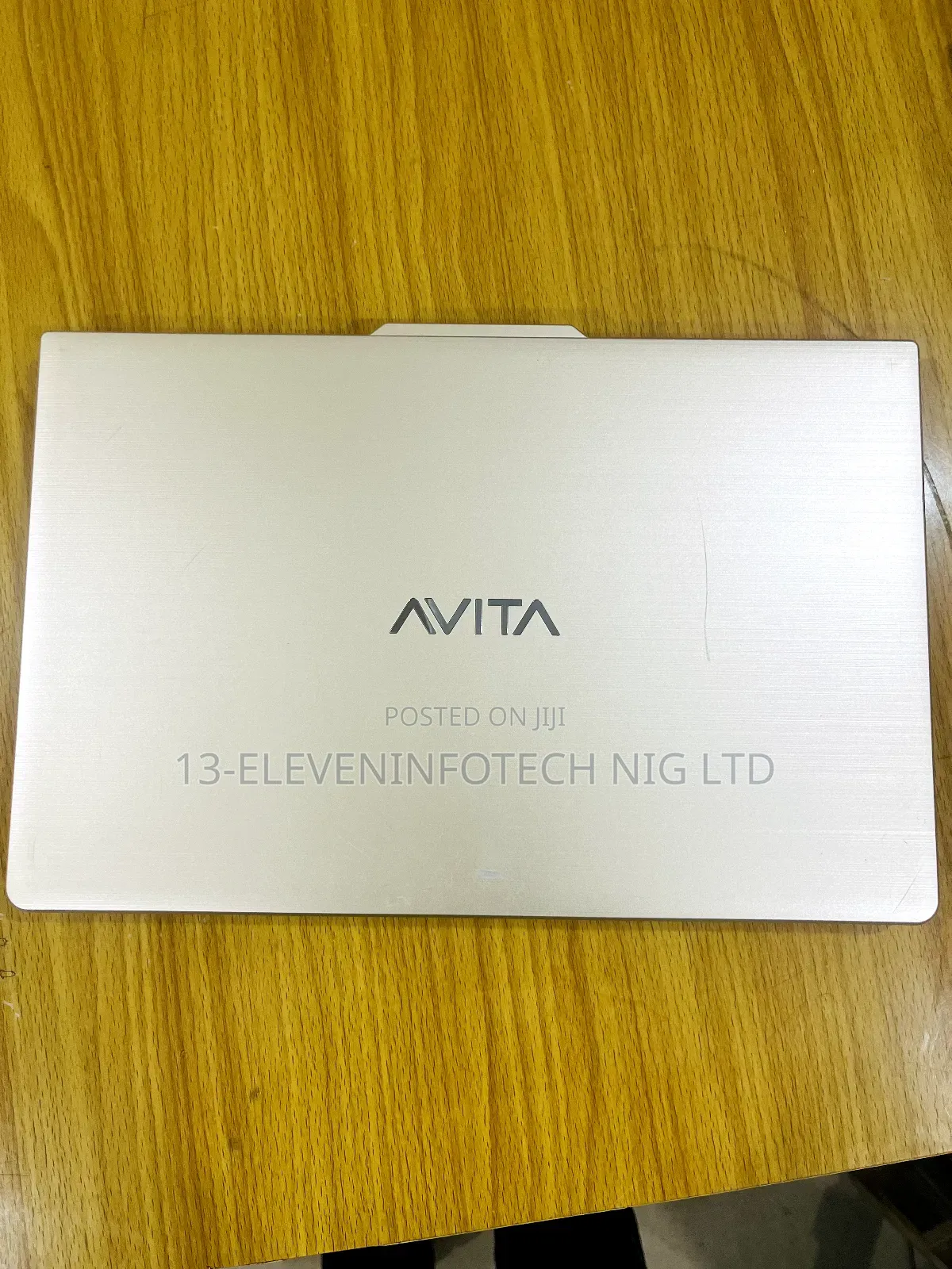 Laptop Avita Pura AMD 14 8GB AMD Ryzen 5 SSD 256GB
