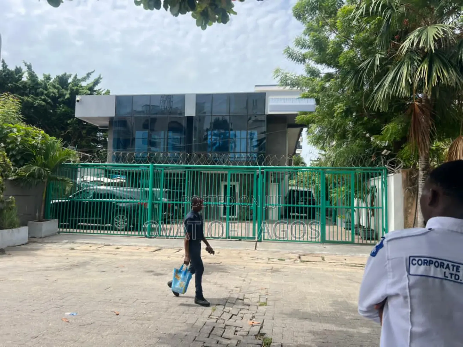 5bdrm Duplex in Victoria Island for sale