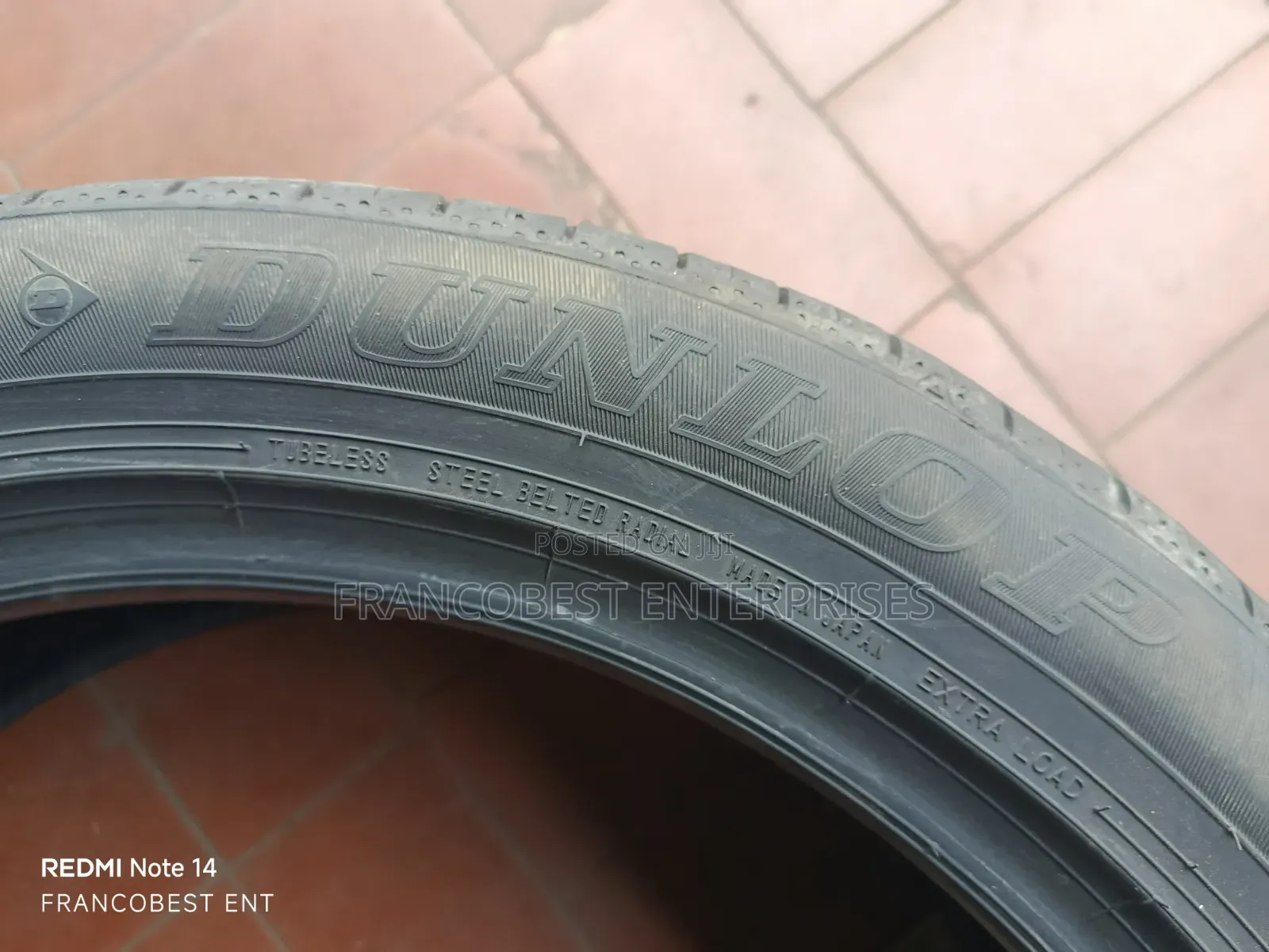 245/45r20 Dunlop Tire