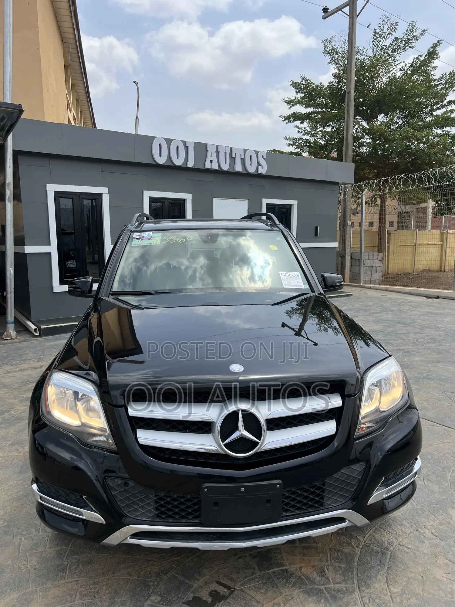 Mercedes-Benz GLK-Class Base GLK 350 4dr AWD 4MATIC (3.5L 6cyl 7A) 2015