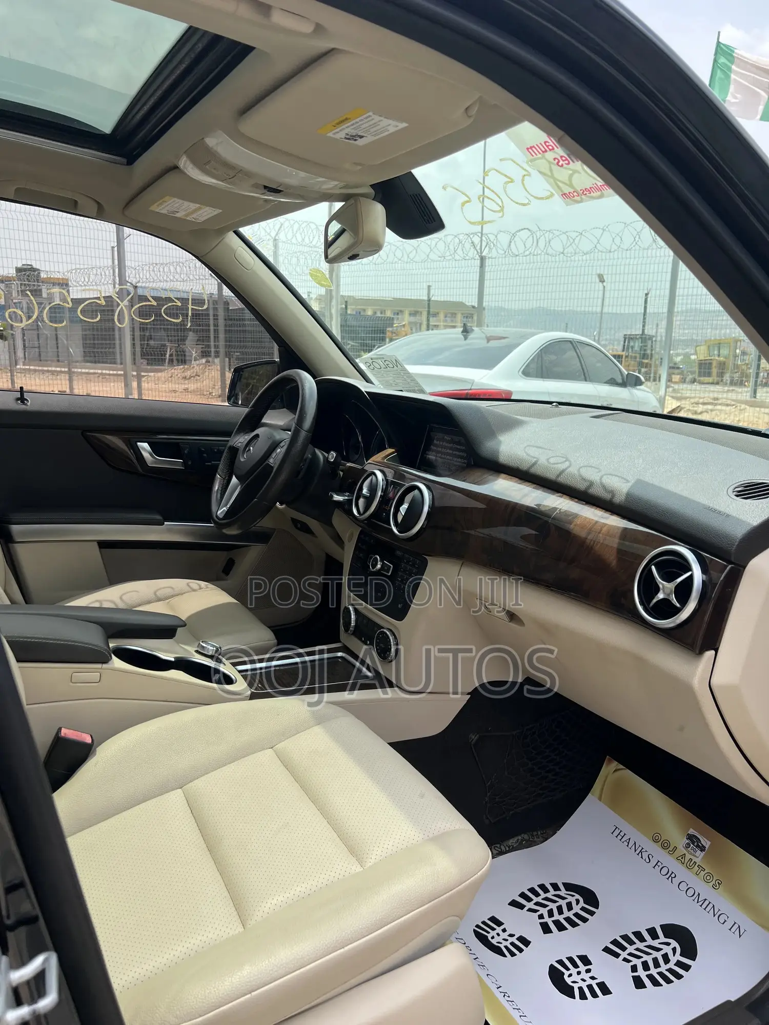 Mercedes-Benz GLK-Class Base GLK 350 4dr AWD 4MATIC (3.5L 6cyl 7A) 2015
