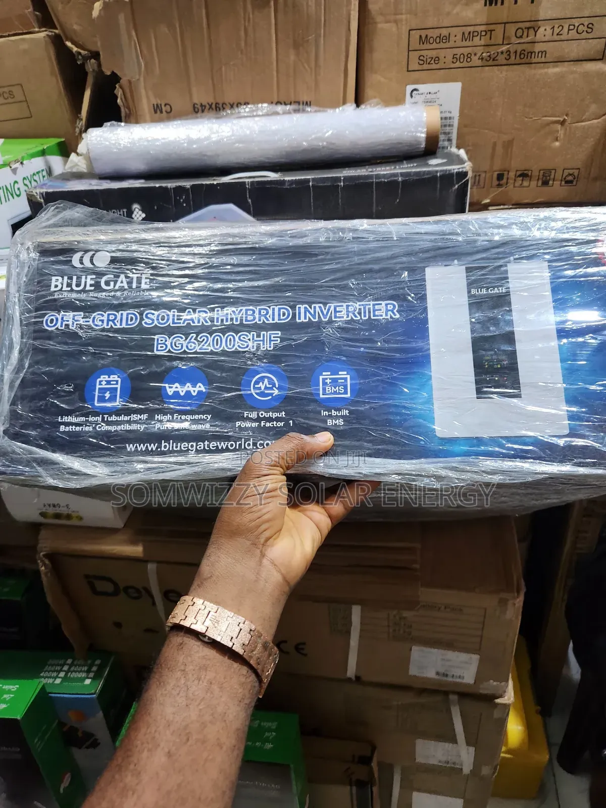 High Quality 6.2kva/48v Hybrid Inverter Blue Gate.