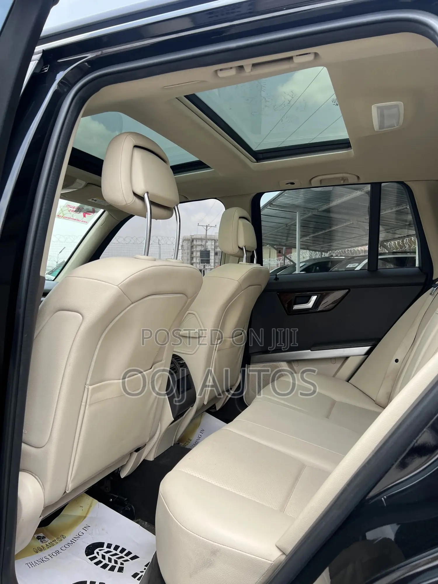 Mercedes-Benz GLK-Class Base GLK 350 4dr AWD 4MATIC (3.5L 6cyl 7A) 2015