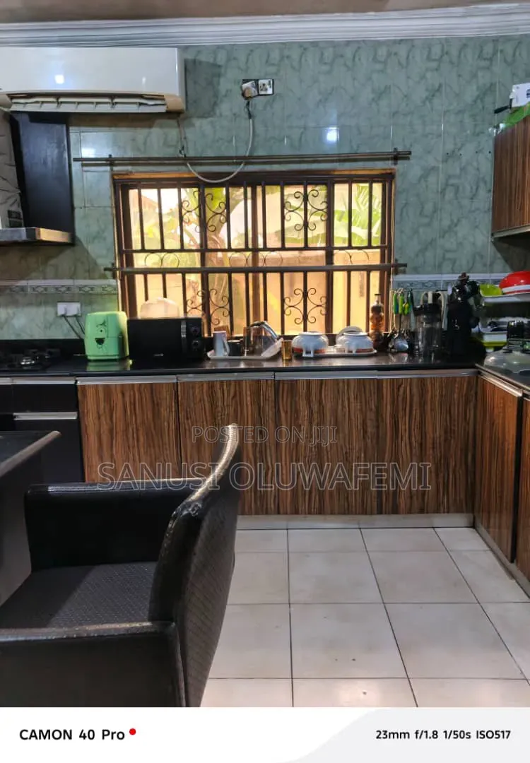 5bdrm Duplex in Alausa for sale