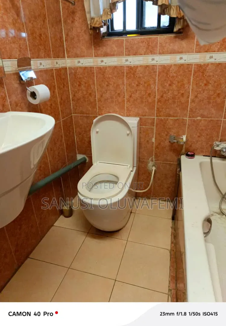 4bdrm Duplex in Alausa for sale