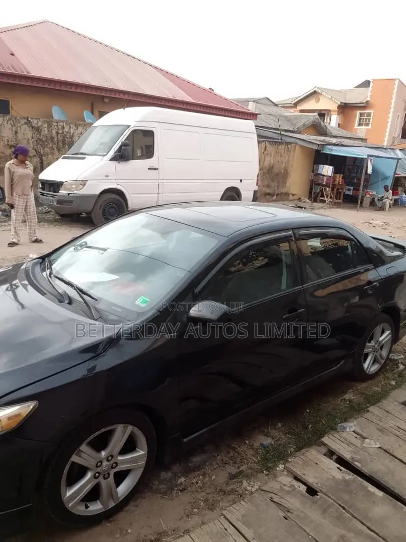 Toyota Corolla 2013 Black
