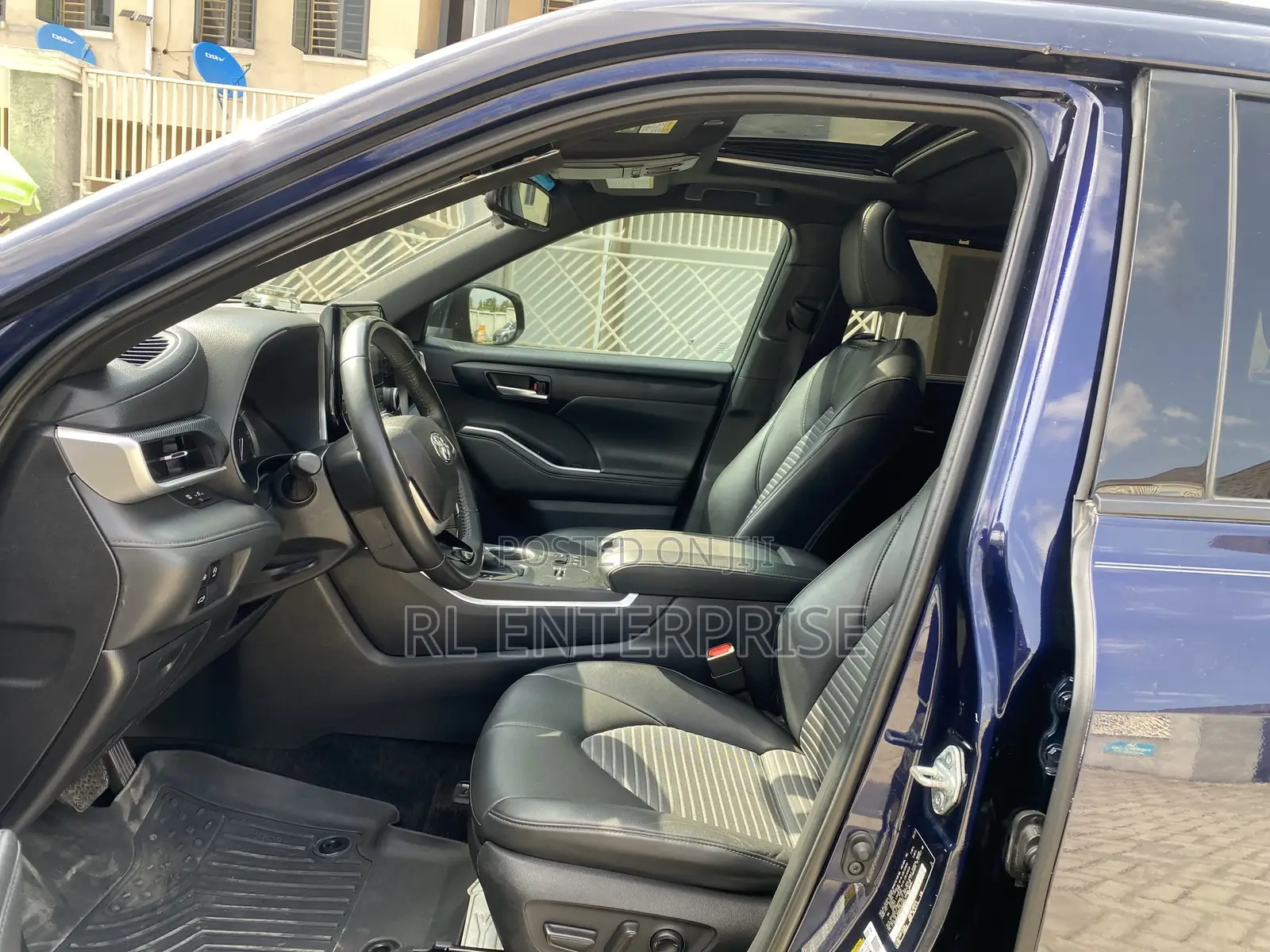 Toyota Highlander XSE AWD 2023 Blue
