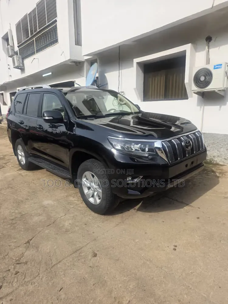 Toyota Land Cruiser Prado 2023 Black