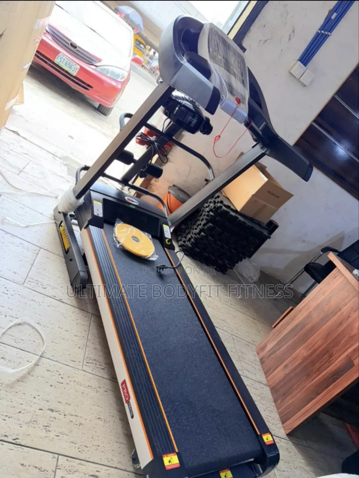 Brand New 2.5hp Pro Tech Treadmill With Massager Machine