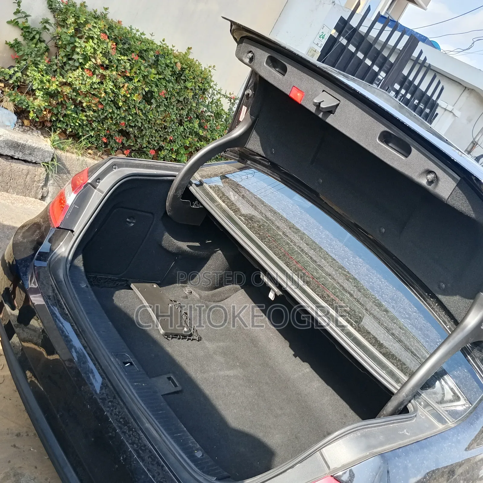 Mercedes-Benz E350 2011 Black
