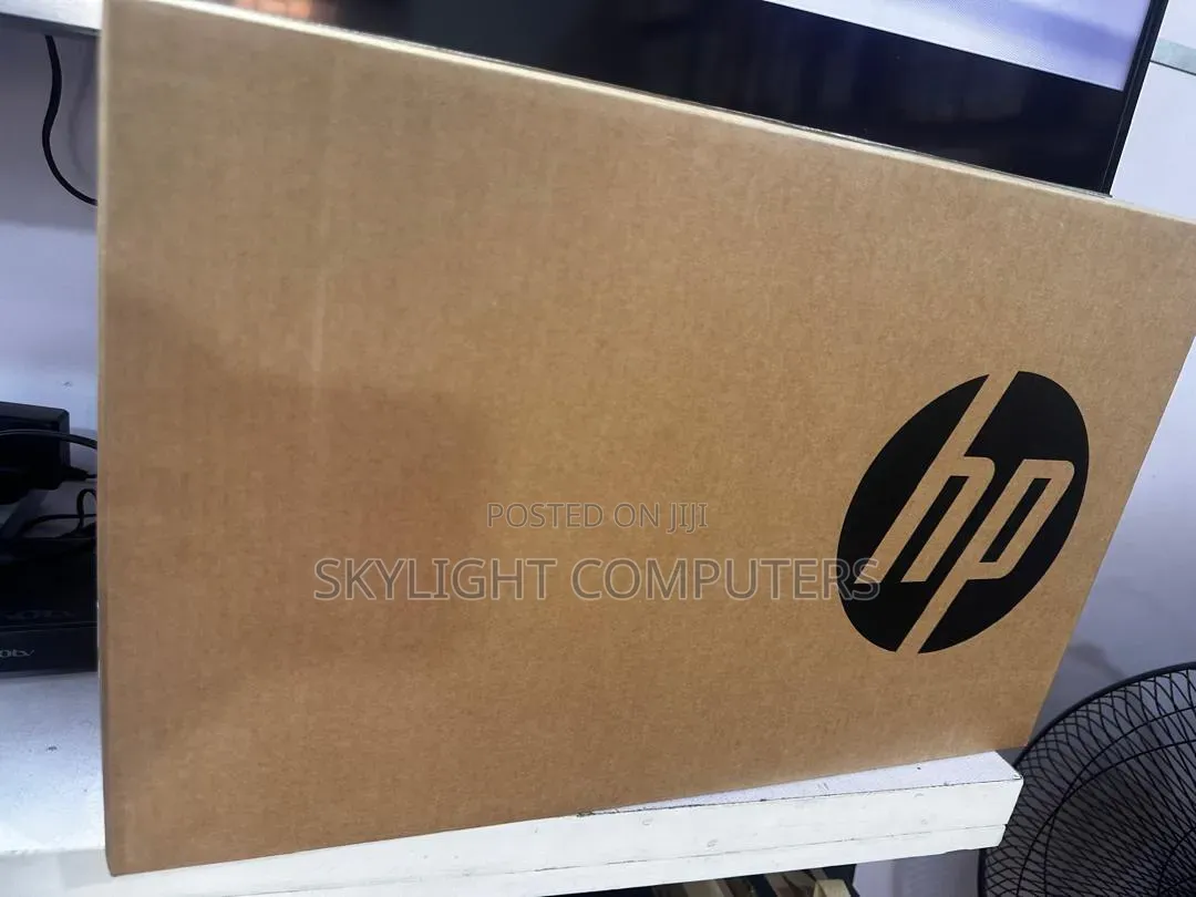 New Laptop HP EliteBook 1040 16GB Intel Core Ultra 7 SSD 512GB
