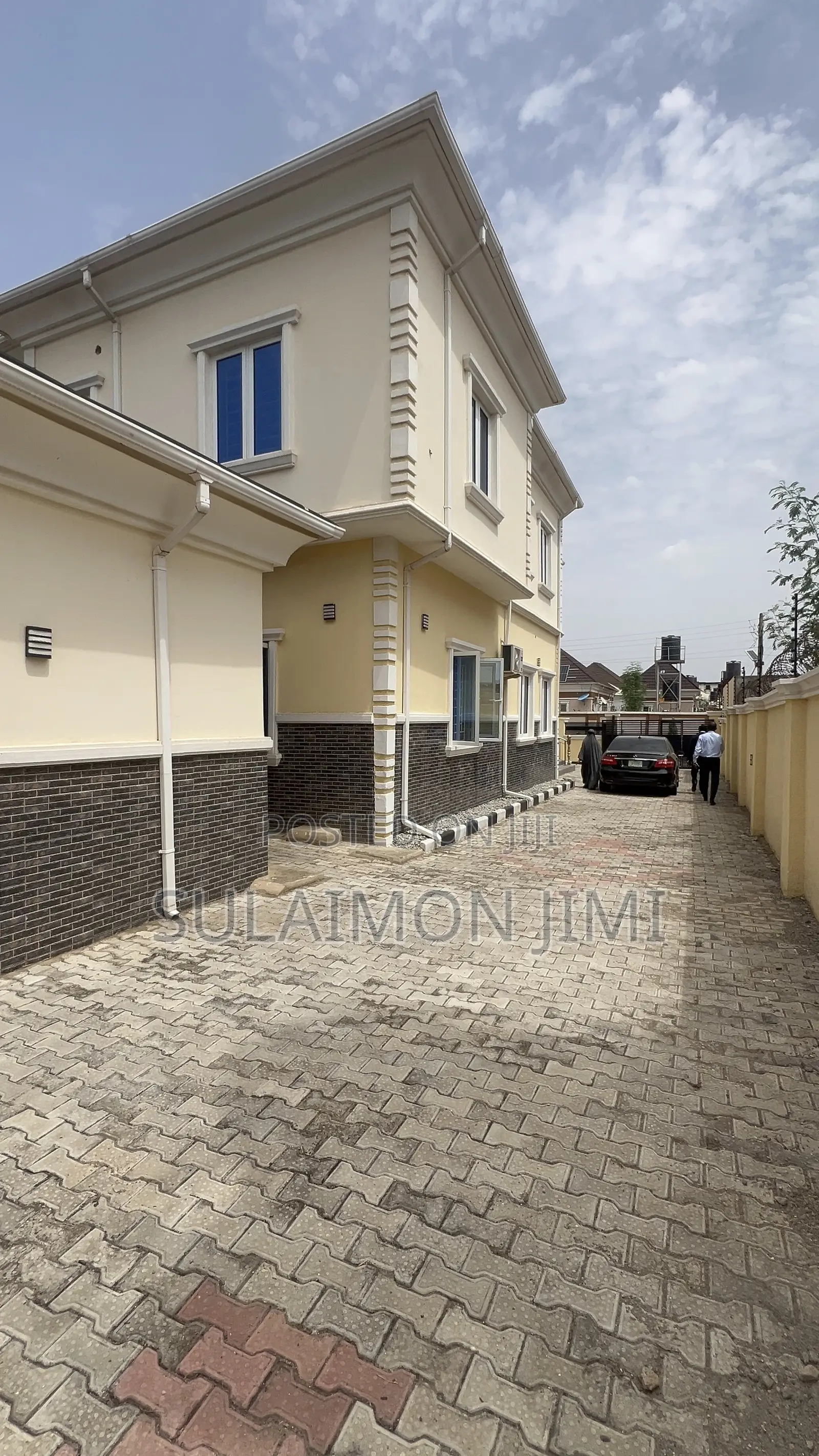 Furnished 4bdrm Duplex in Kafe Garden Estate, Life Camp for sale