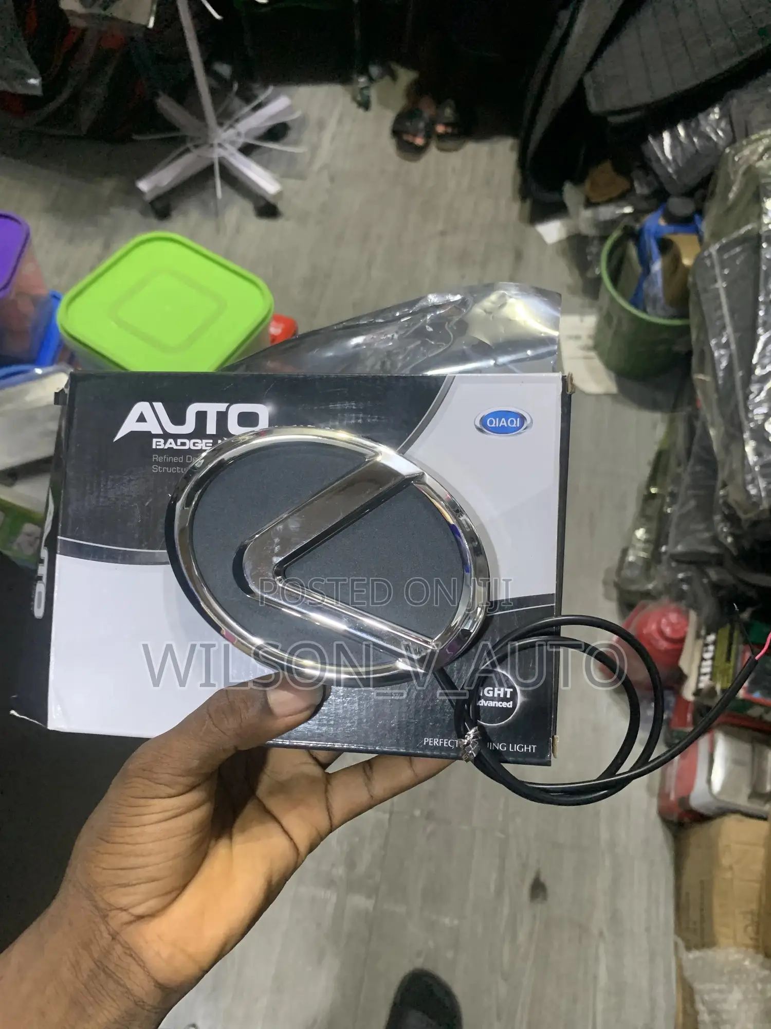 Lexus Front Grill Logo Light