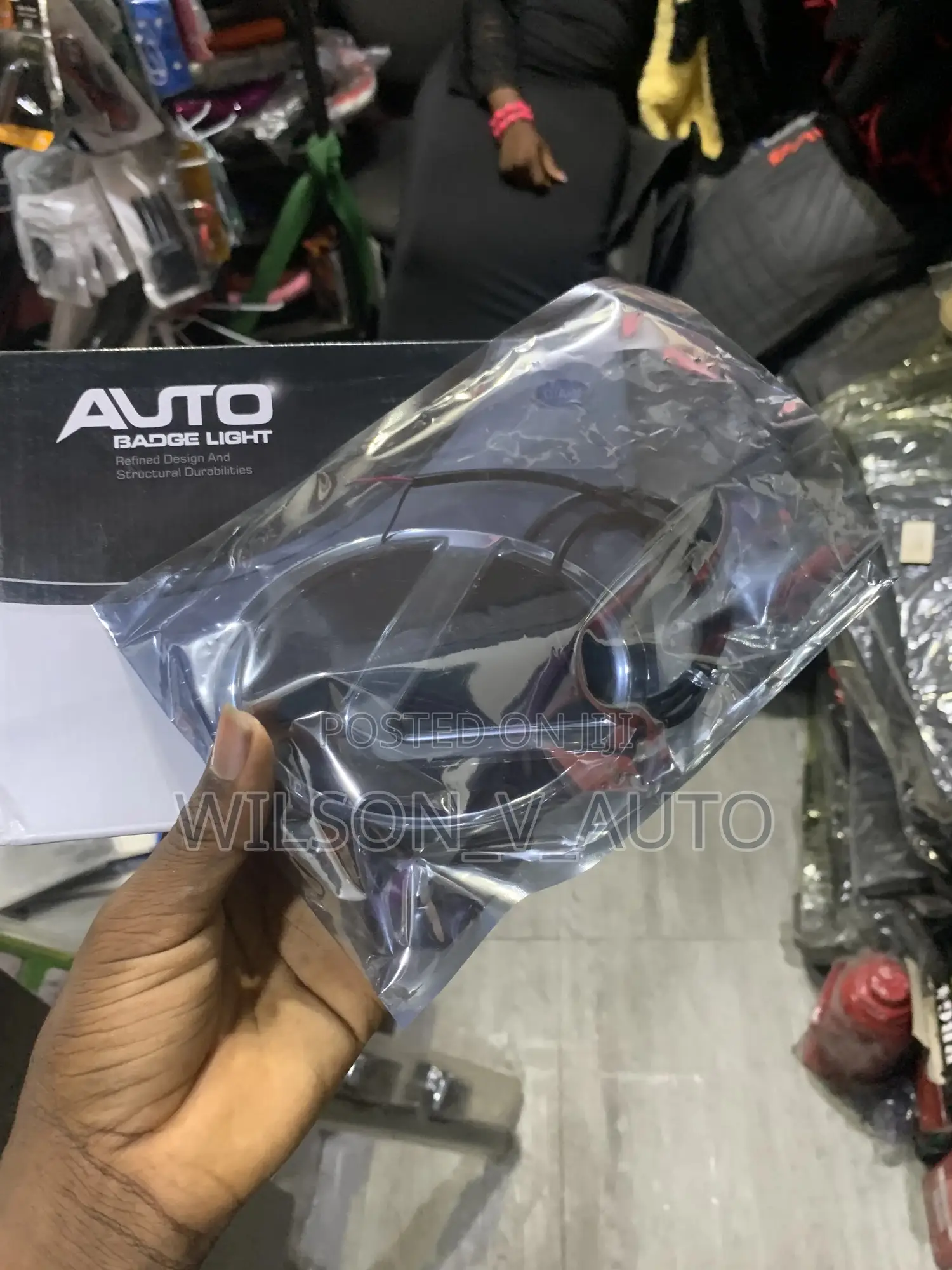 Lexus Front Grill Logo Light