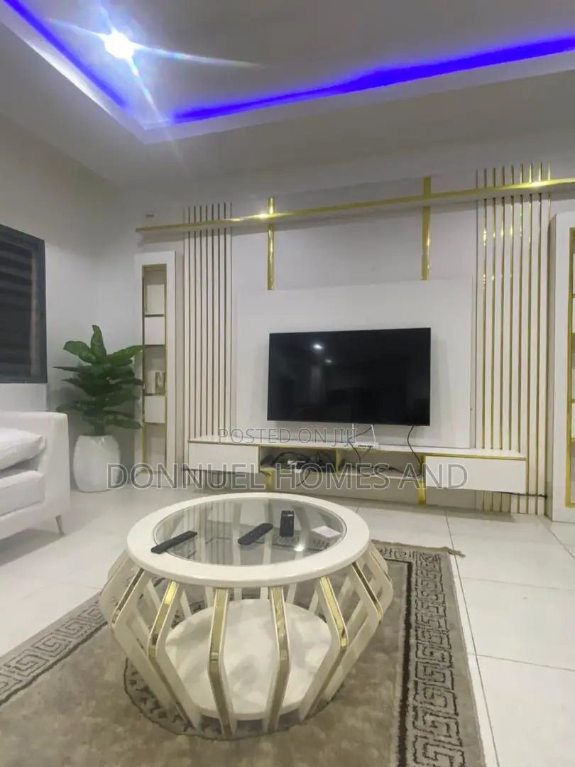 Furnished 3bdrm Apartment in Lekki Phase 1 for rent