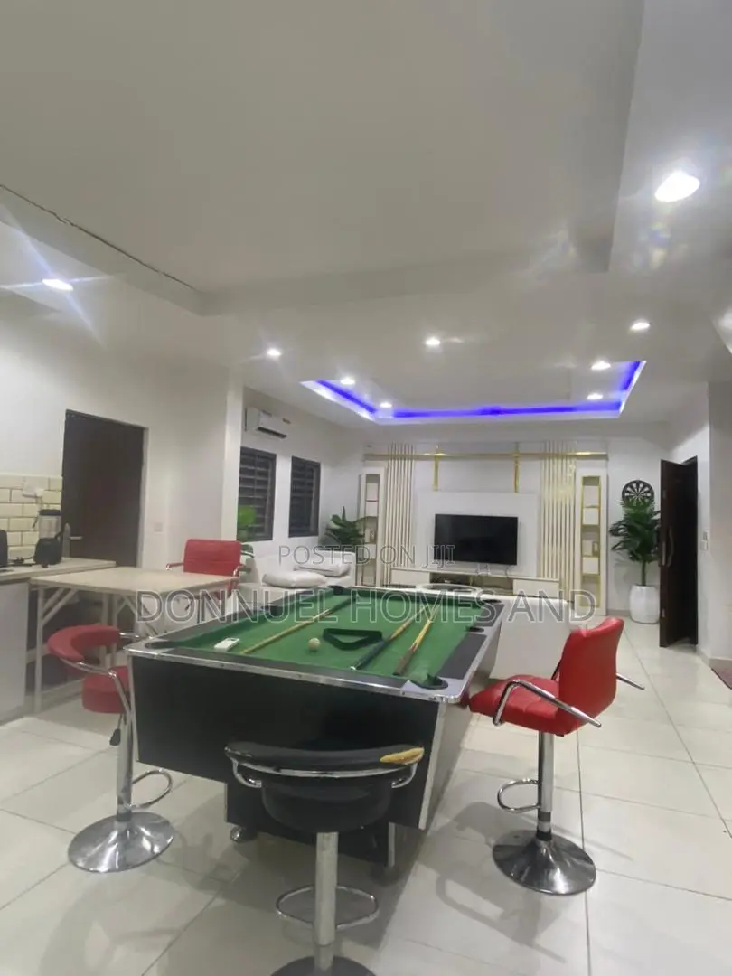 Furnished 3bdrm Apartment in Lekki Phase 1 for rent