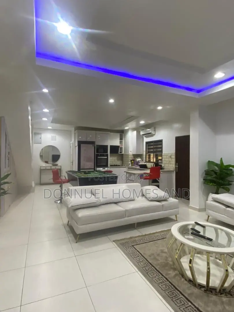 Furnished 3bdrm Apartment in Lekki Phase 1 for rent