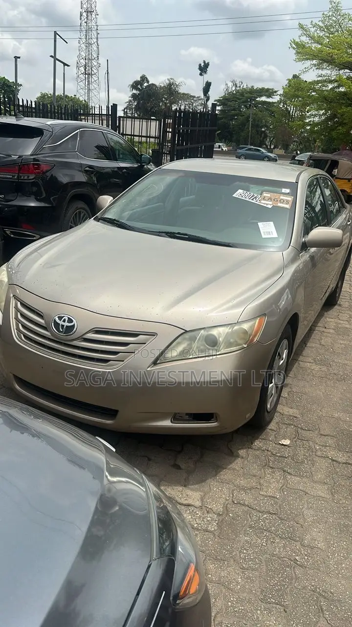 Toyota Camry 2.4 LE 2008 Gold