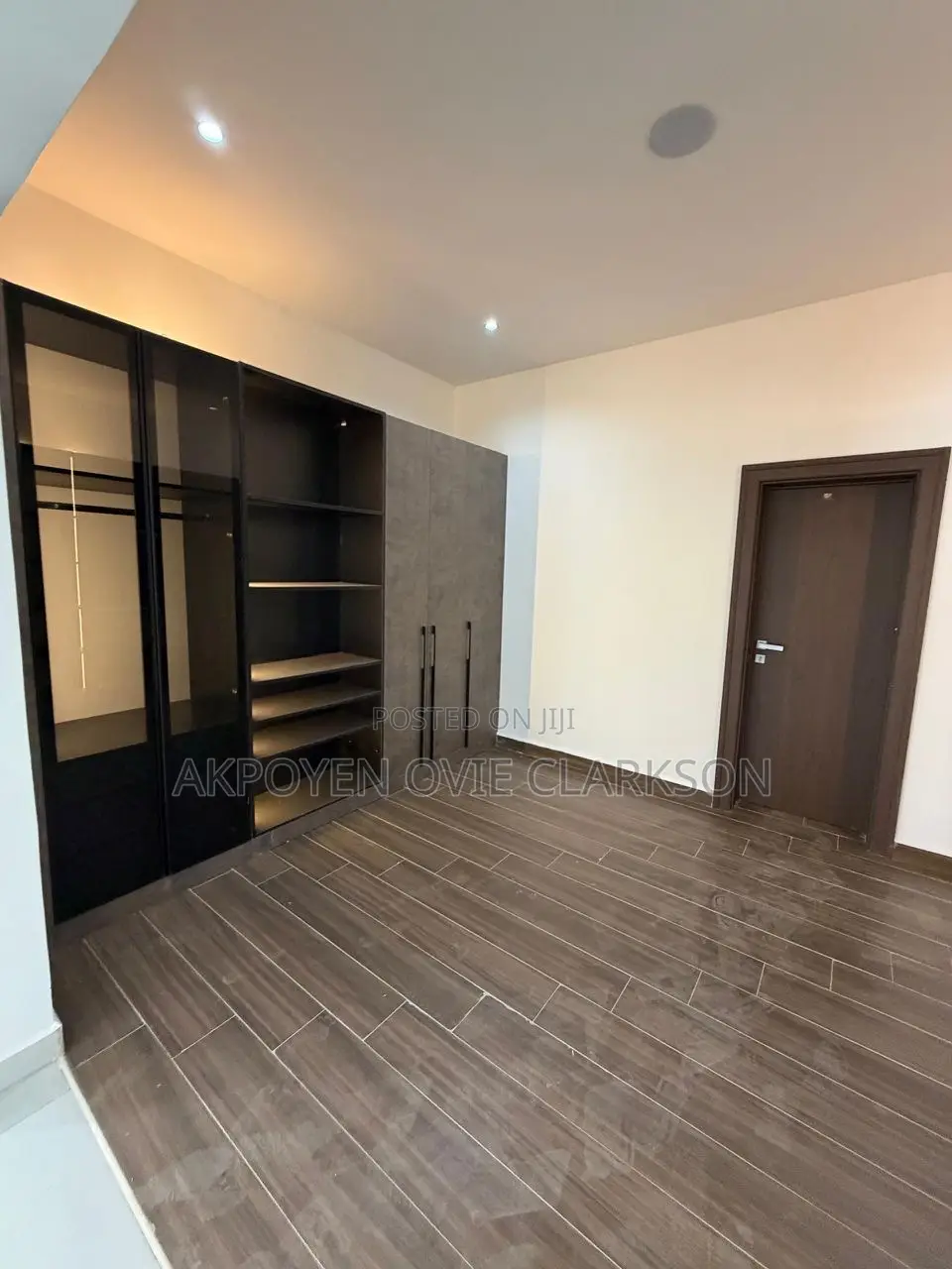 7bdrm Apartment in Asokoro for sale