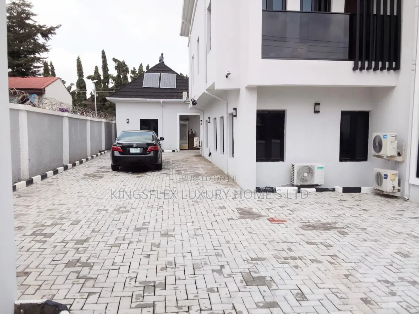 5bdrm Duplex in Estate, Gwarinpa for sale