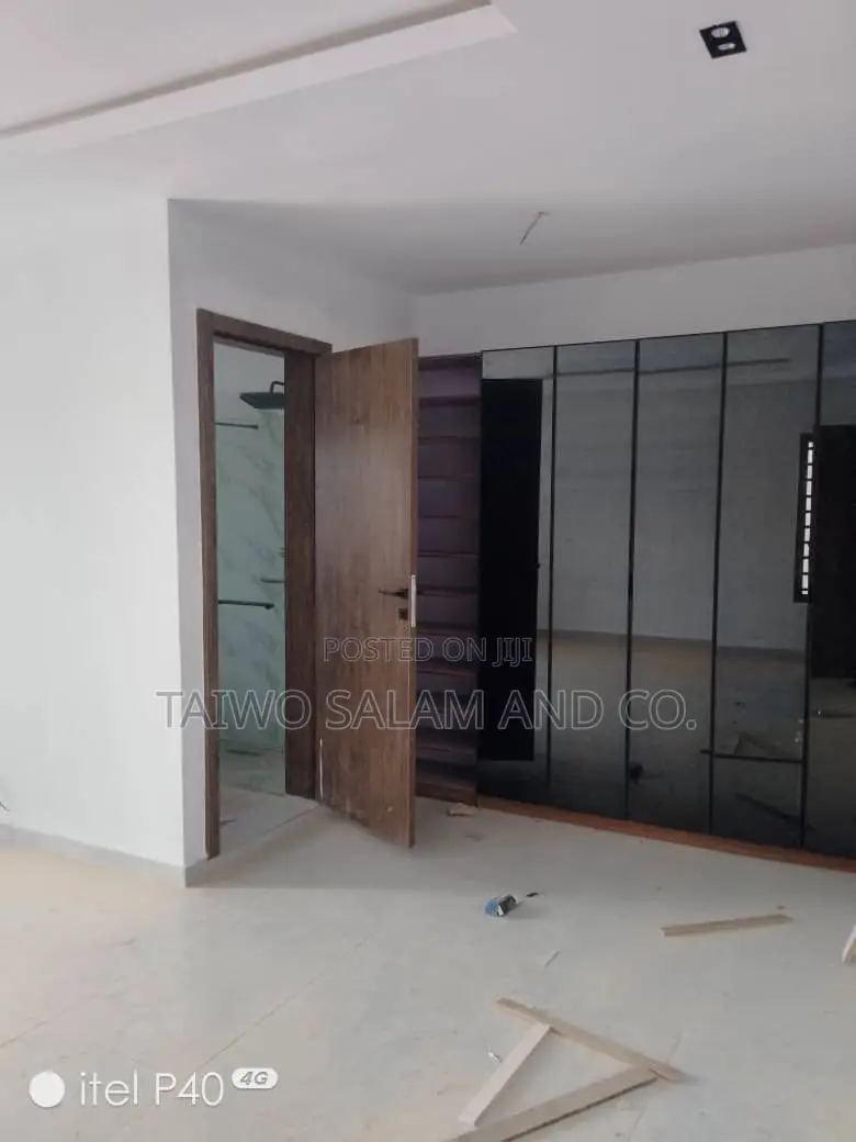 5bdrm Duplex in Bodija for sale