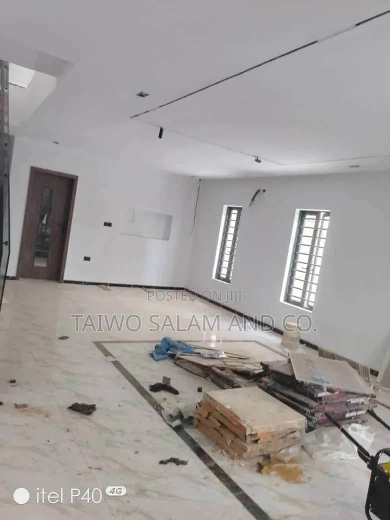 5bdrm Duplex in Bodija for sale