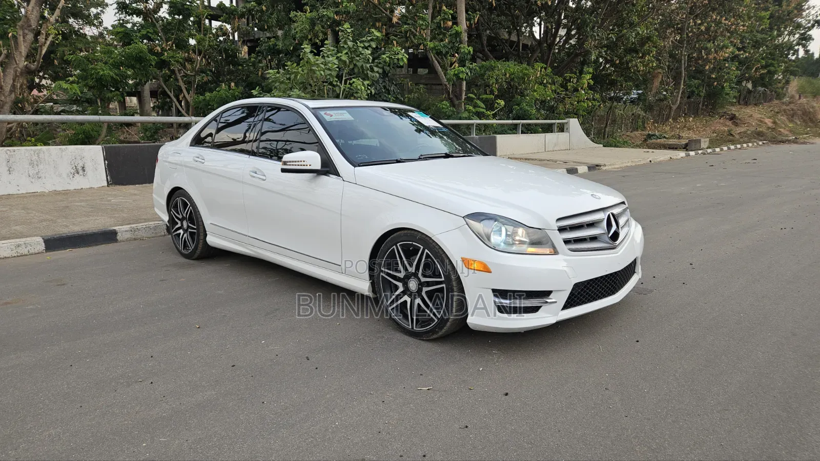 Mercedes-Benz C300 Sport 4Matic Sedan AWD (3.5L 6cyl 7A) 2013 White
