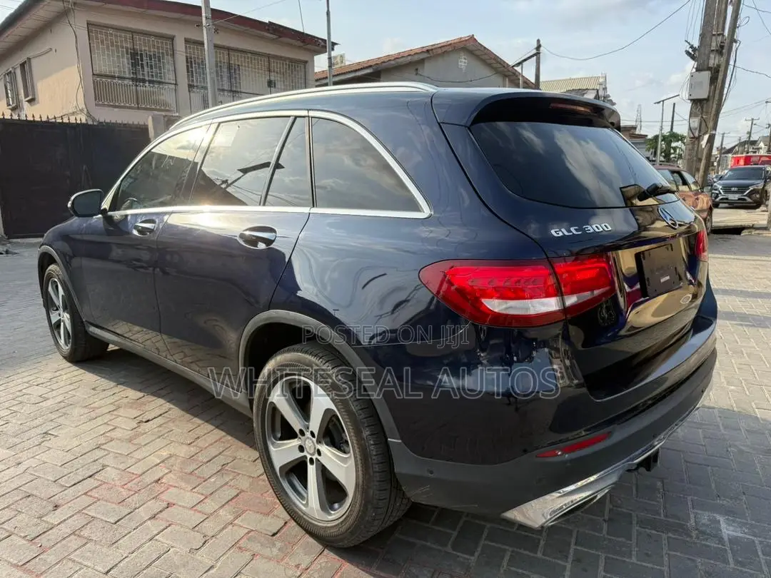 Mercedes-Benz GLC-Class 2016 Blue