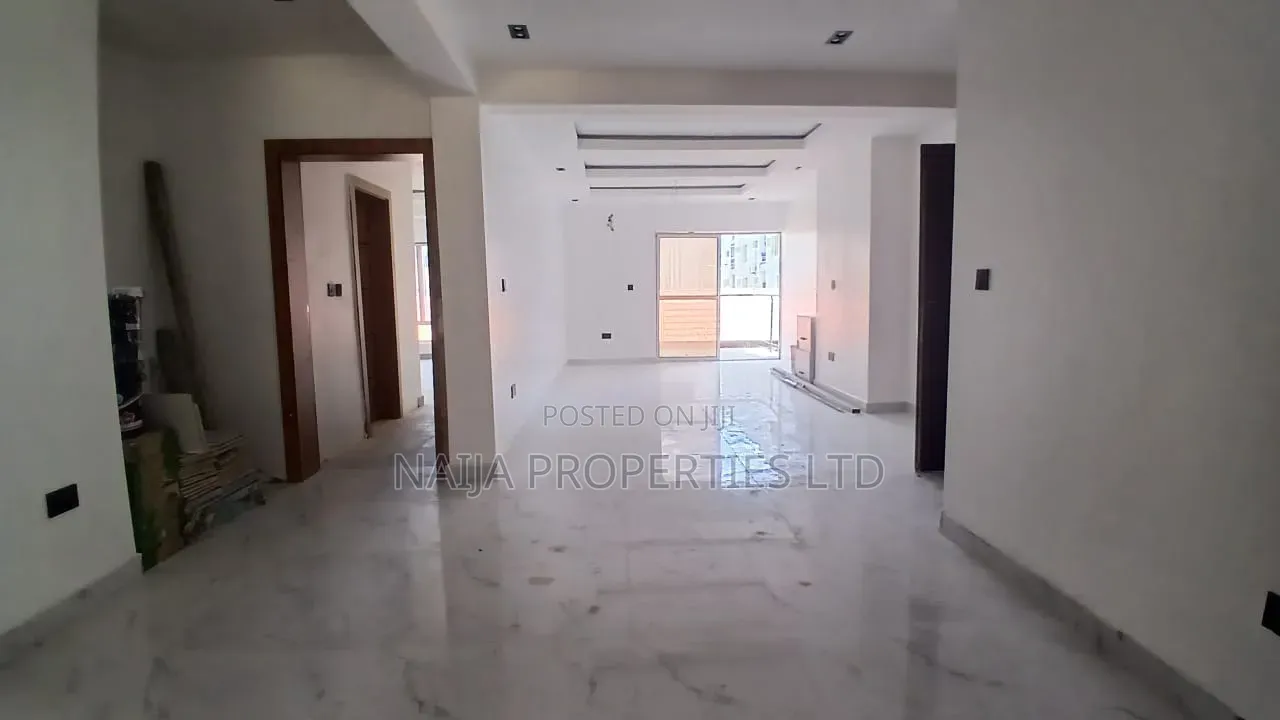 3bdrm Apartment in Off Freedom Way, Lekki Phase 1 for sale