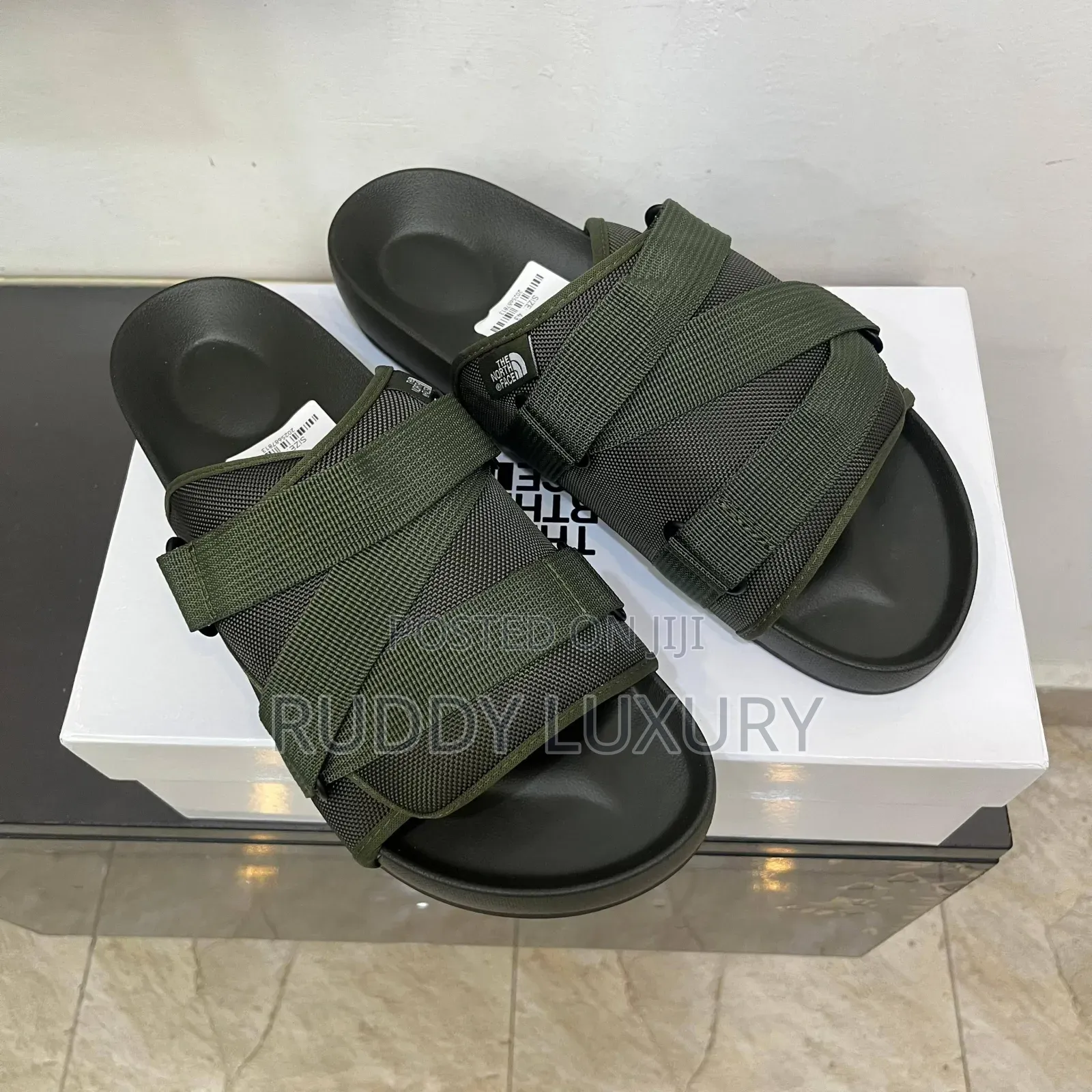 The North Face Slides – Premium Minimalist Comfort Sandals