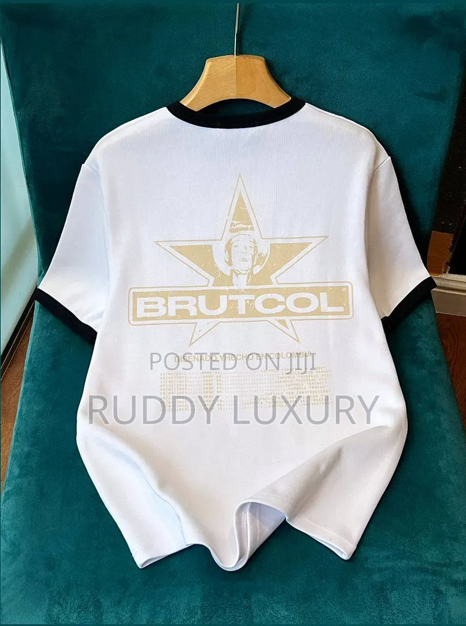 Brutcol Slim Fit Bodyhug Tee – Premium Elastic T-Shirt