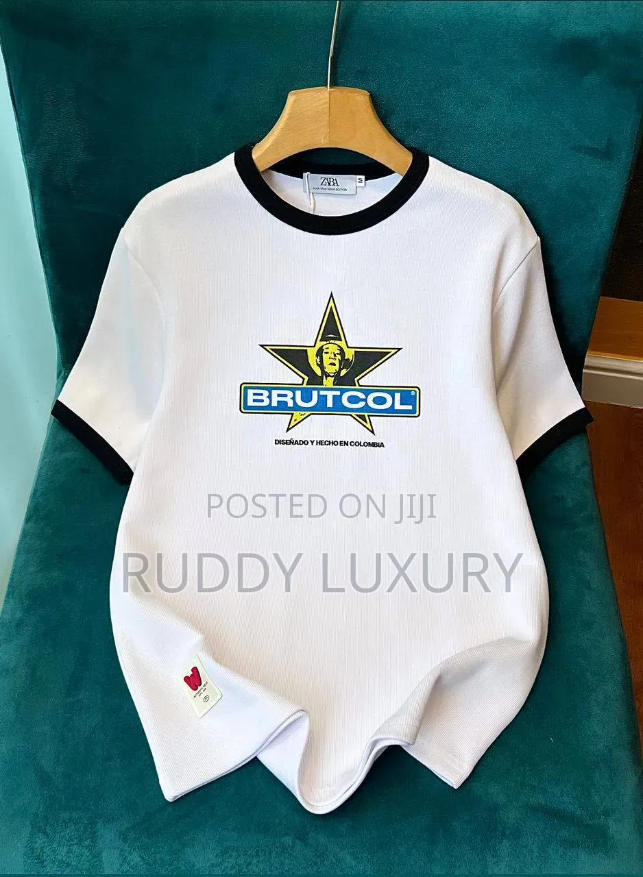 Brutcol Slim Fit Bodyhug Tee – Premium Elastic T-Shirt
