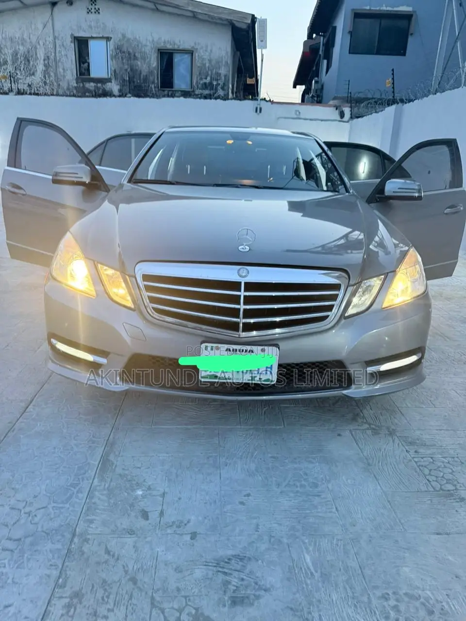 Mercedes-Benz E350 Base 4Matic Sedan AWD (3.5L 6cyl 7A) 2013 Gray