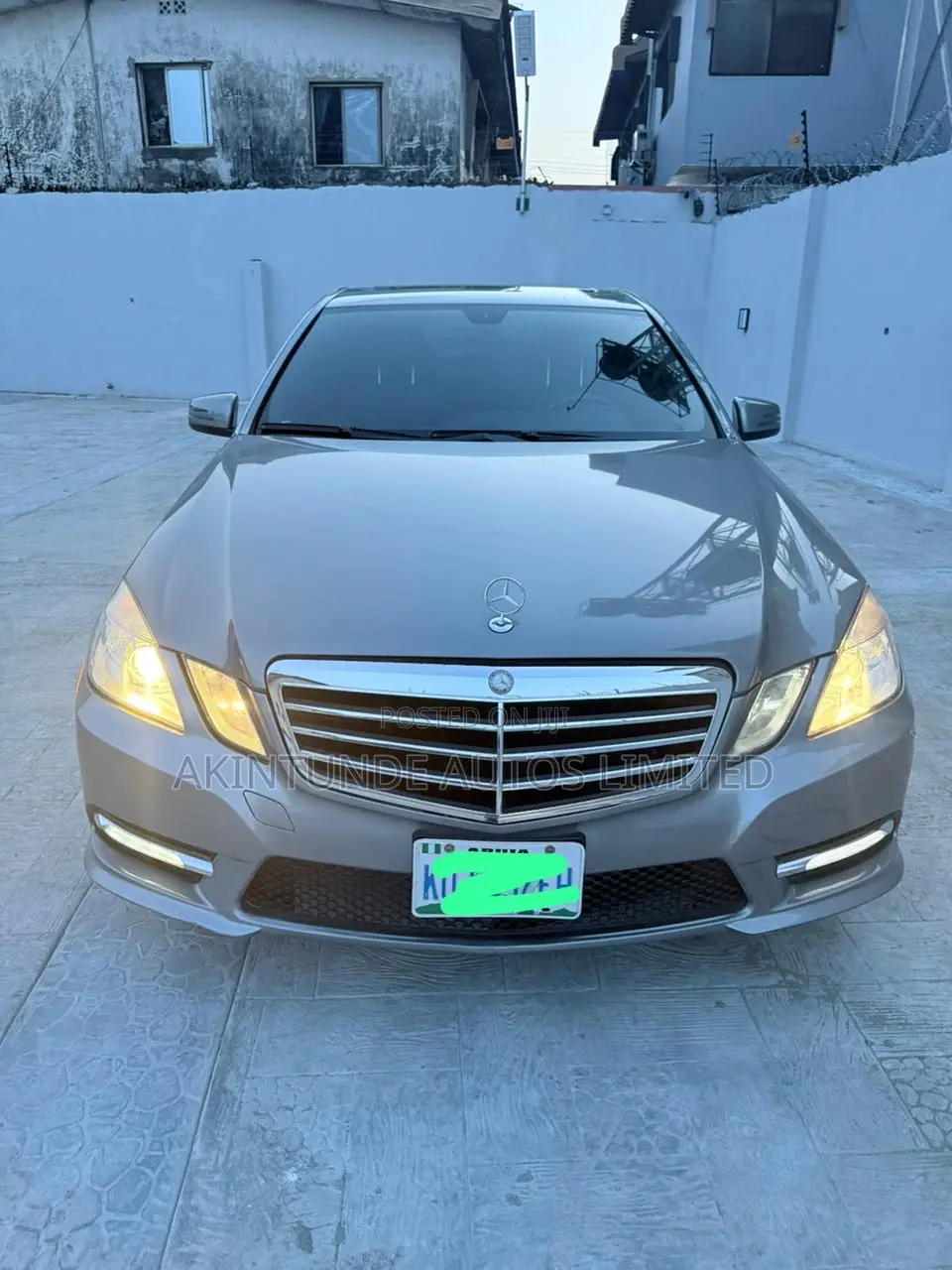 Mercedes-Benz E350 Base 4Matic Sedan AWD (3.5L 6cyl 7A) 2013 Gray