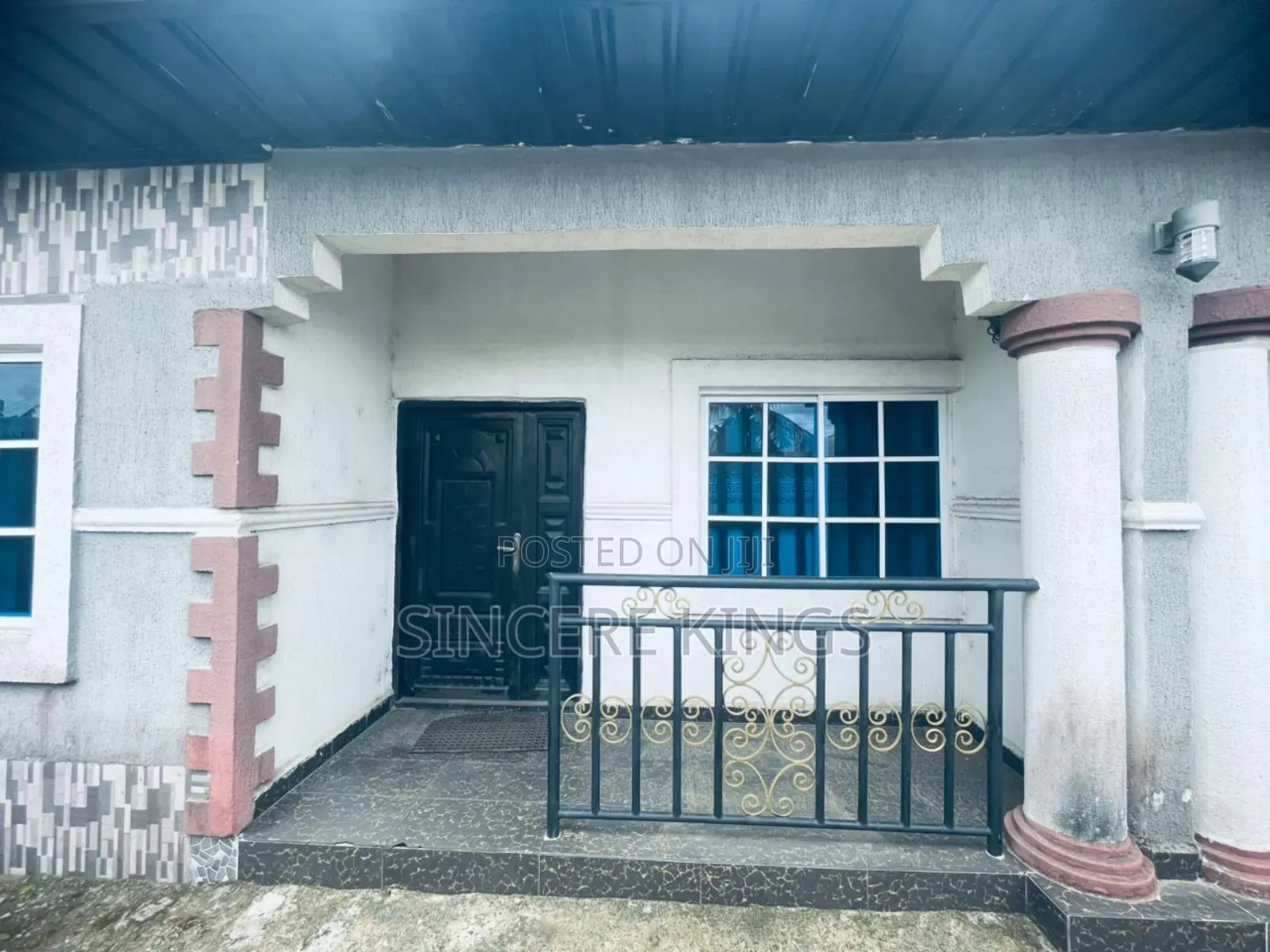 5 Units of 1 Bedroom Flats
