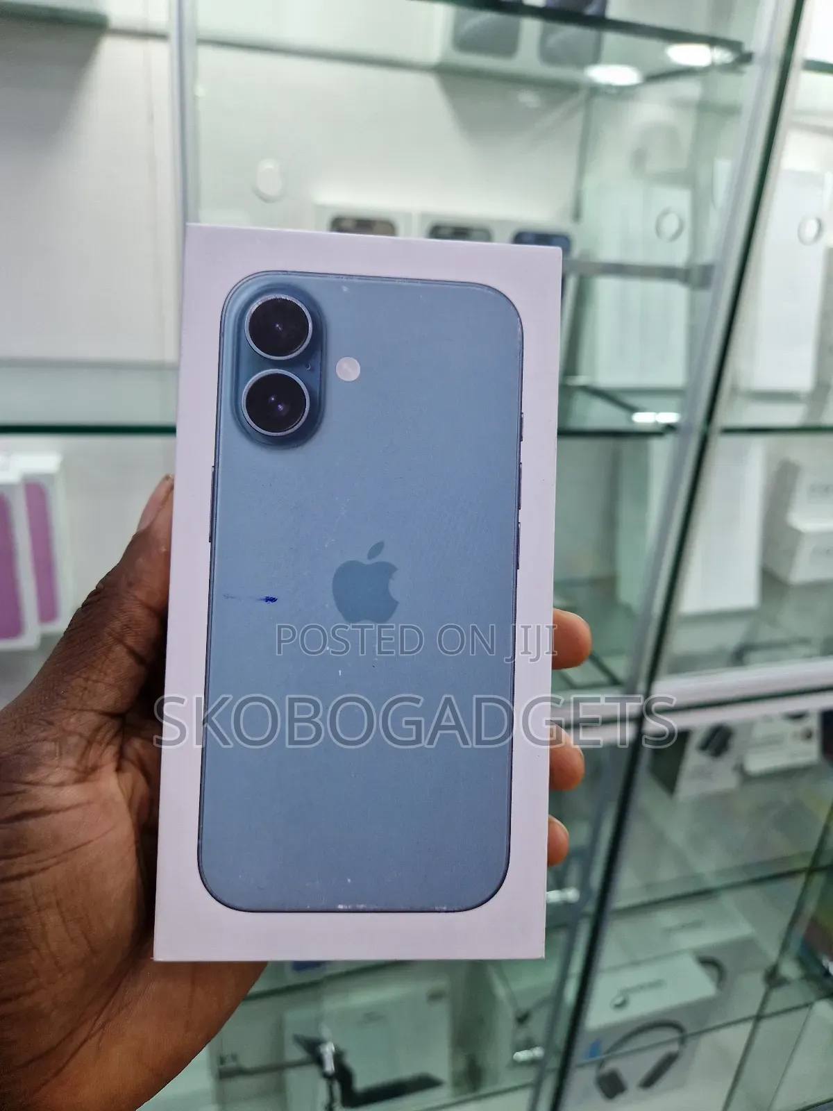 New Apple iPhone 16 128 GB Green