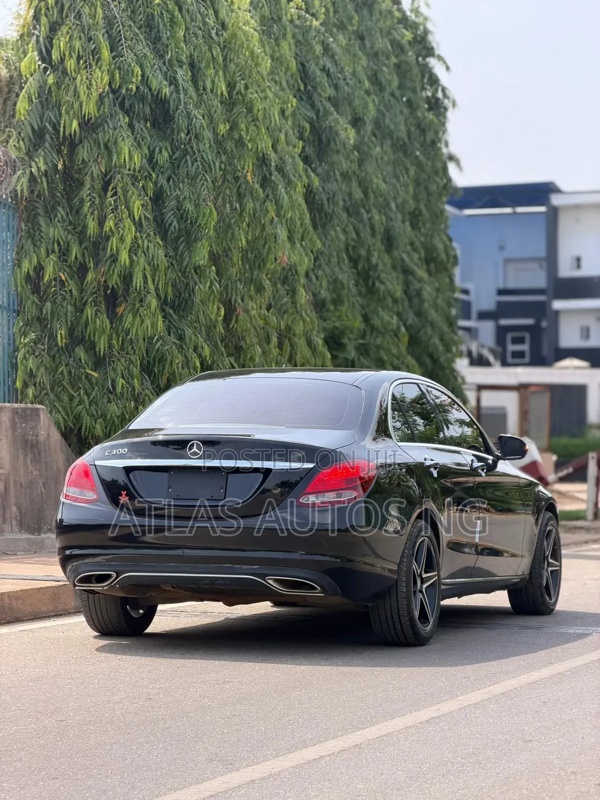 Mercedes-Benz C300 Luxury 4dr AWD 4Matic Sedan (2.0L 4cyl 7A) 2015