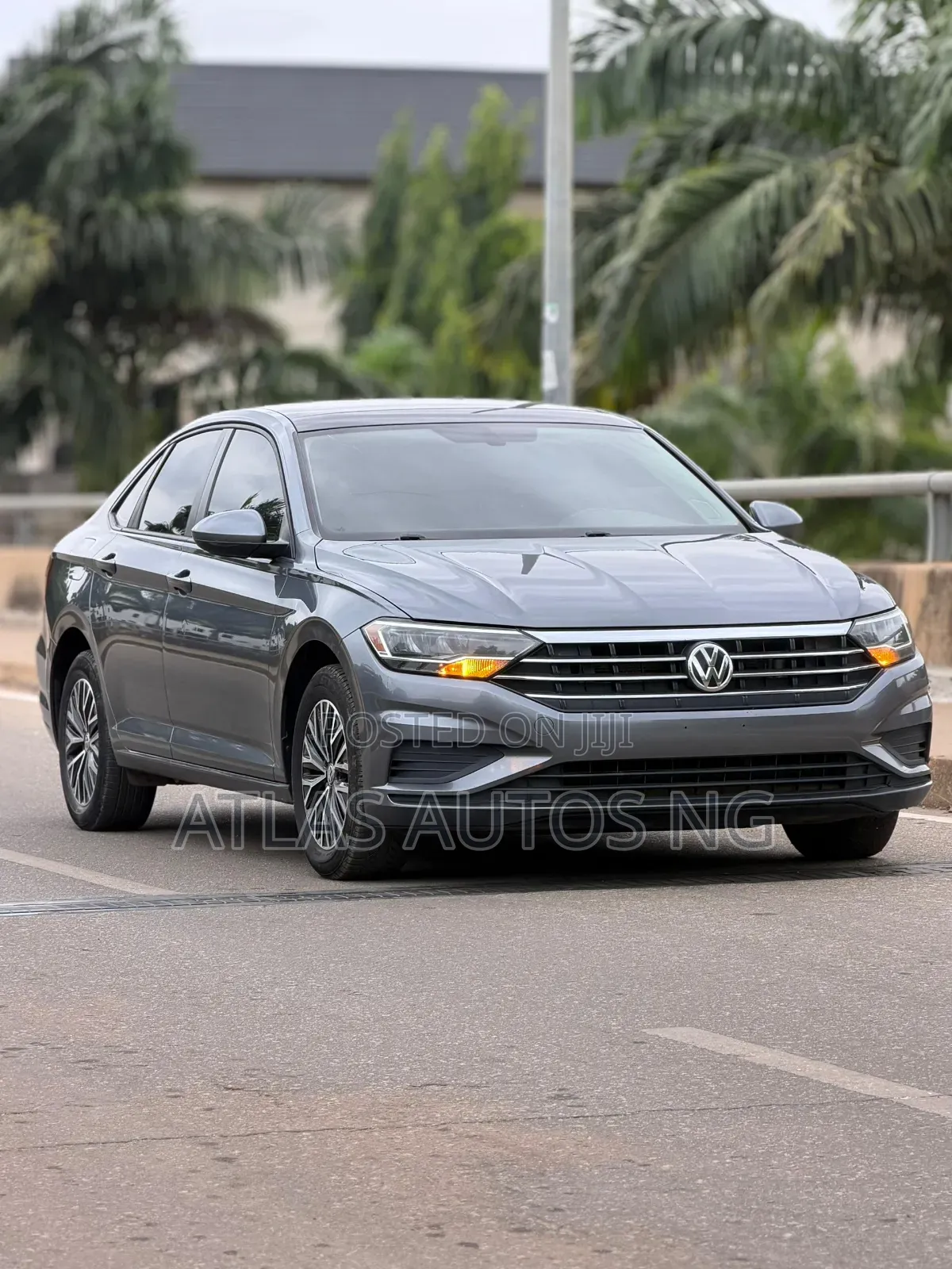 Volkswagen Jetta SEL 4dr Sedan (1.8L 4cyl Turbo 6A) 2015 Gray
