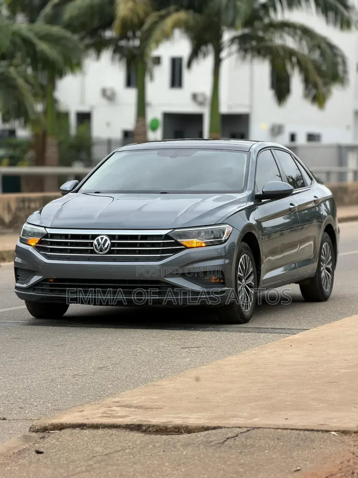 Volkswagen Jetta SEL 4dr Sedan (1.8L 4cyl Turbo 6A) 2015 Gray