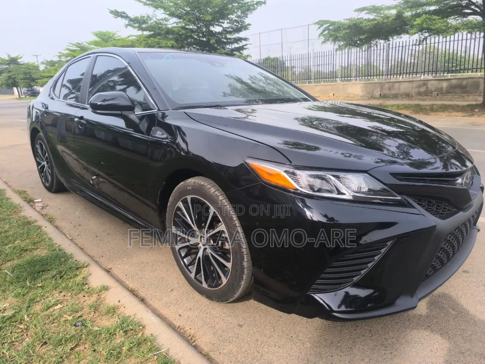 Toyota Camry SE (2.5L 4cyl 8A) 2019 Black