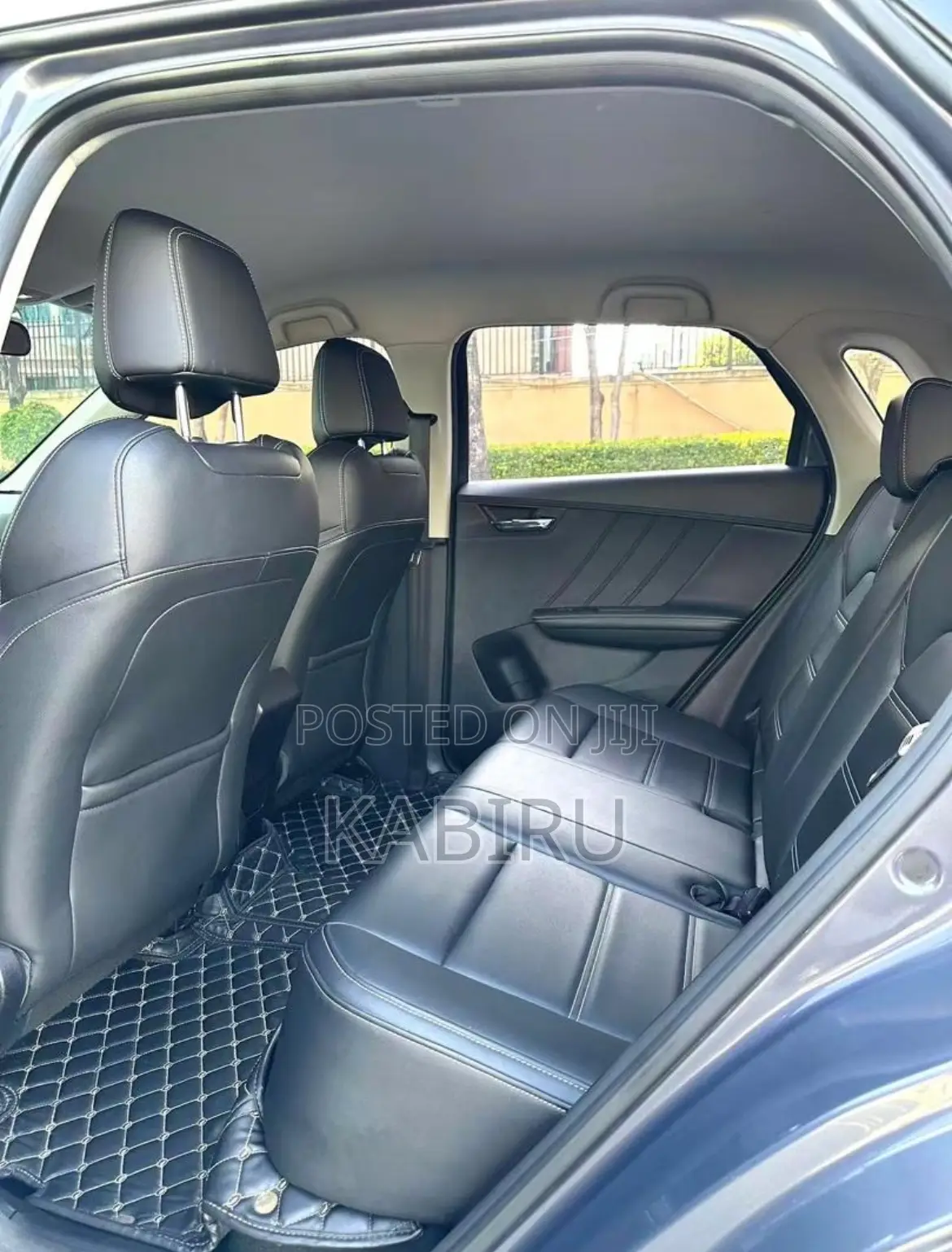 BYD E2 35 kWh 94 hp FWD 2022 Gray