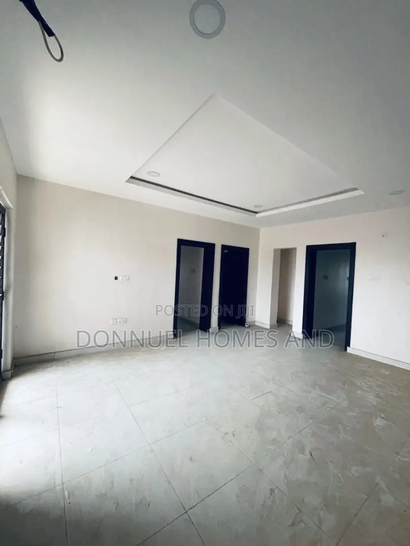 4bdrm Townhouse / Terrace in Lekki Expressway for rent