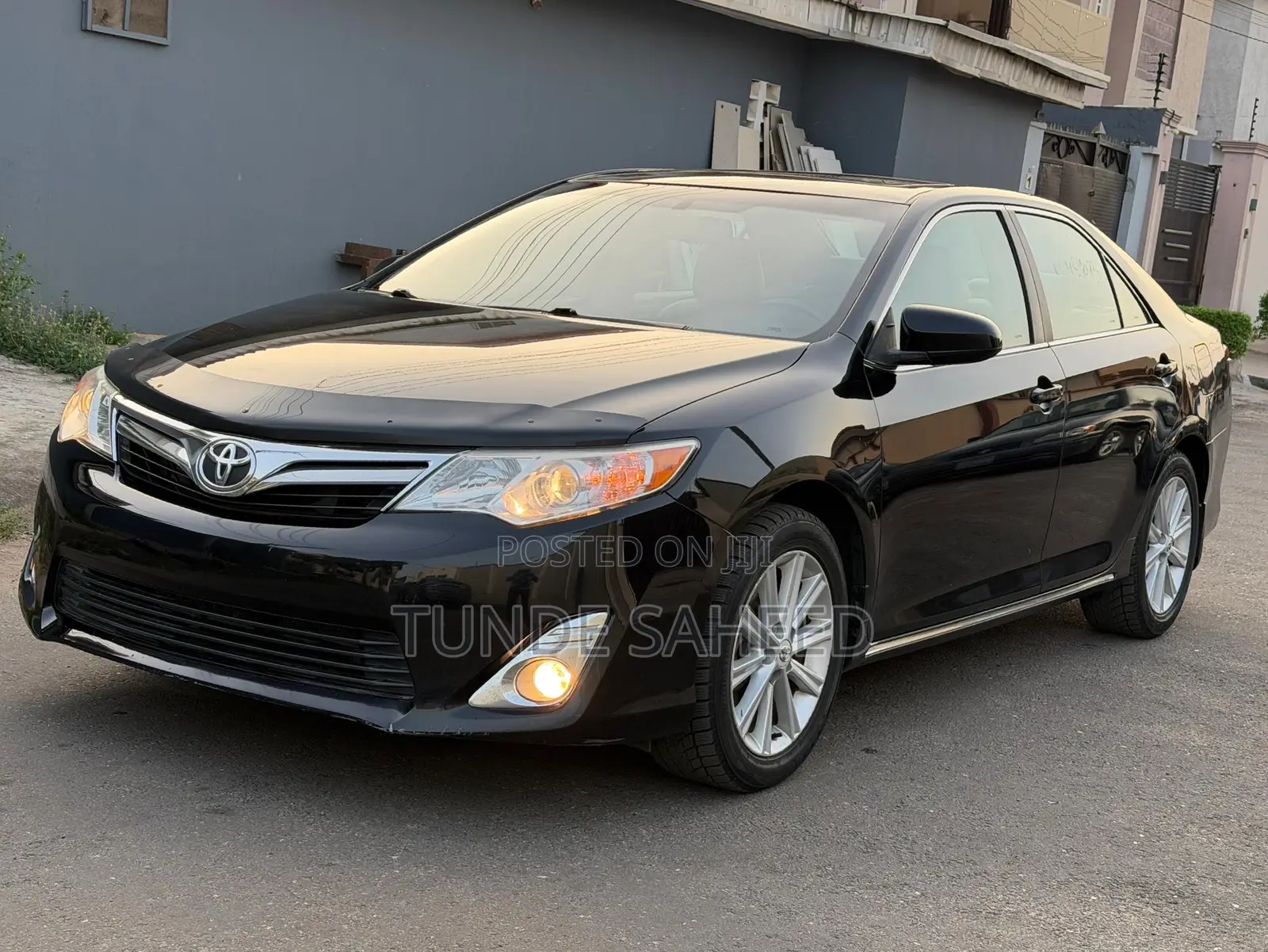 Toyota Camry XLE 4dr Sedan (2.5L 4cyl 6A) 2013 Black