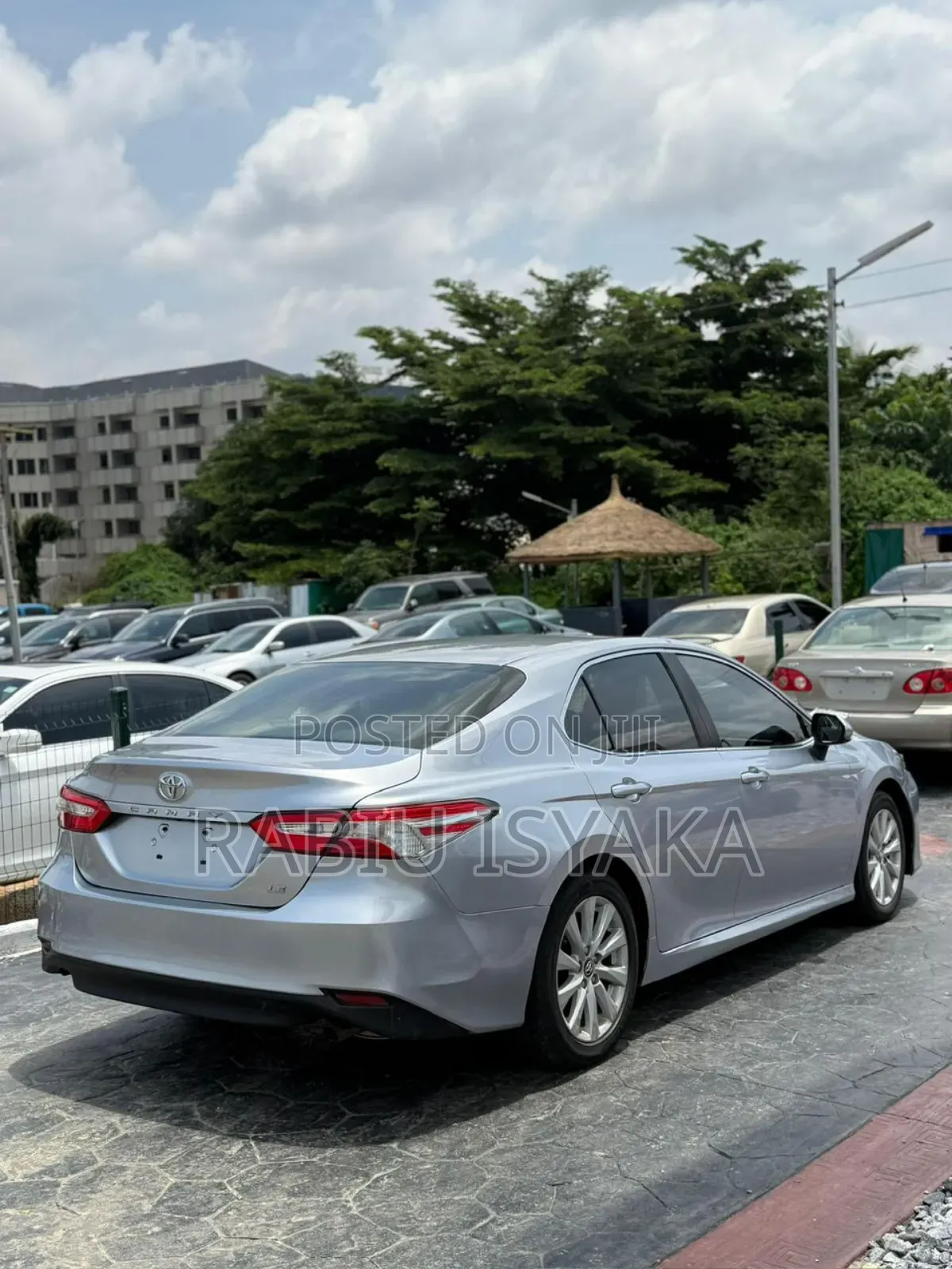 Toyota Camry 2018 Silver