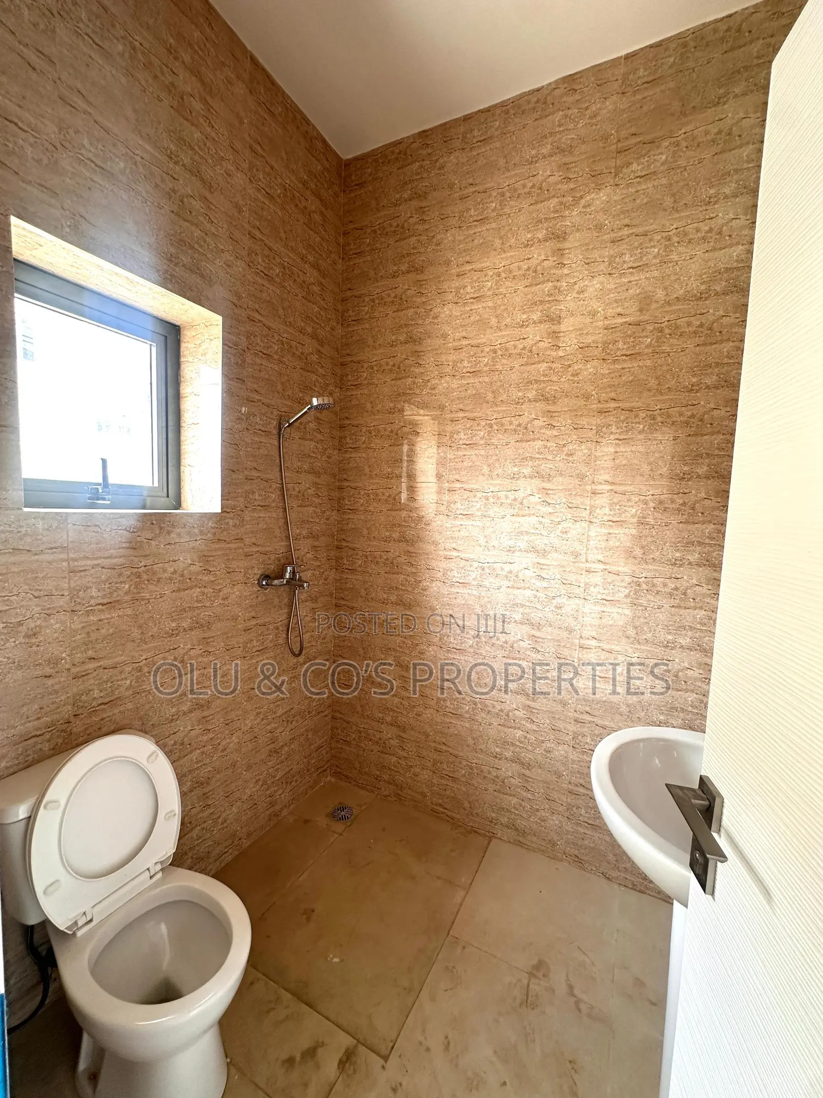 3bdrm Block of Flats in Jahi Gilmore for rent
