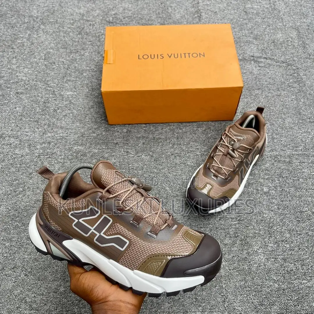 Original Louis Vuitton Runner Tatic Sneakers in 3 Colors