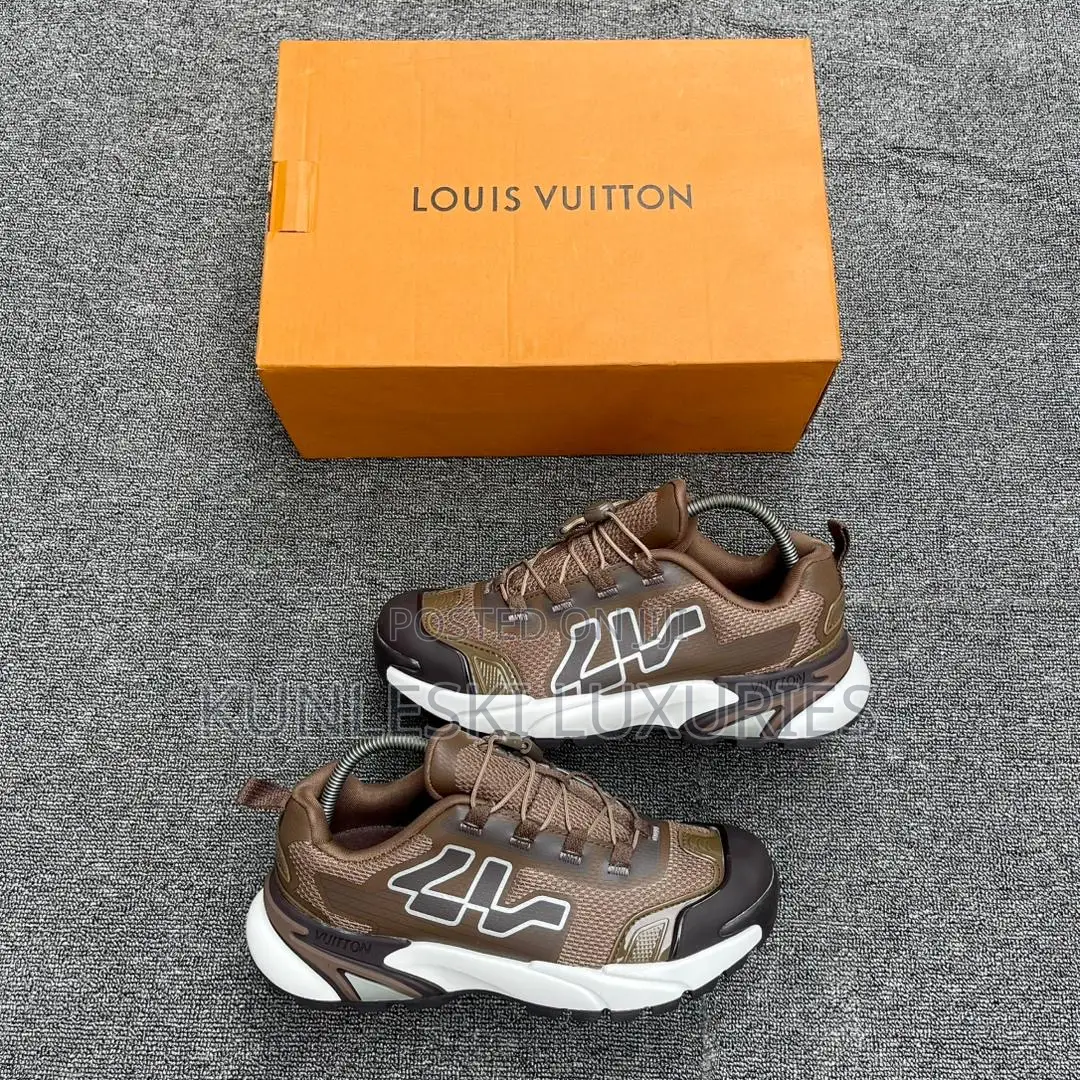 Original Louis Vuitton Runner Tatic Sneakers in 3 Colors