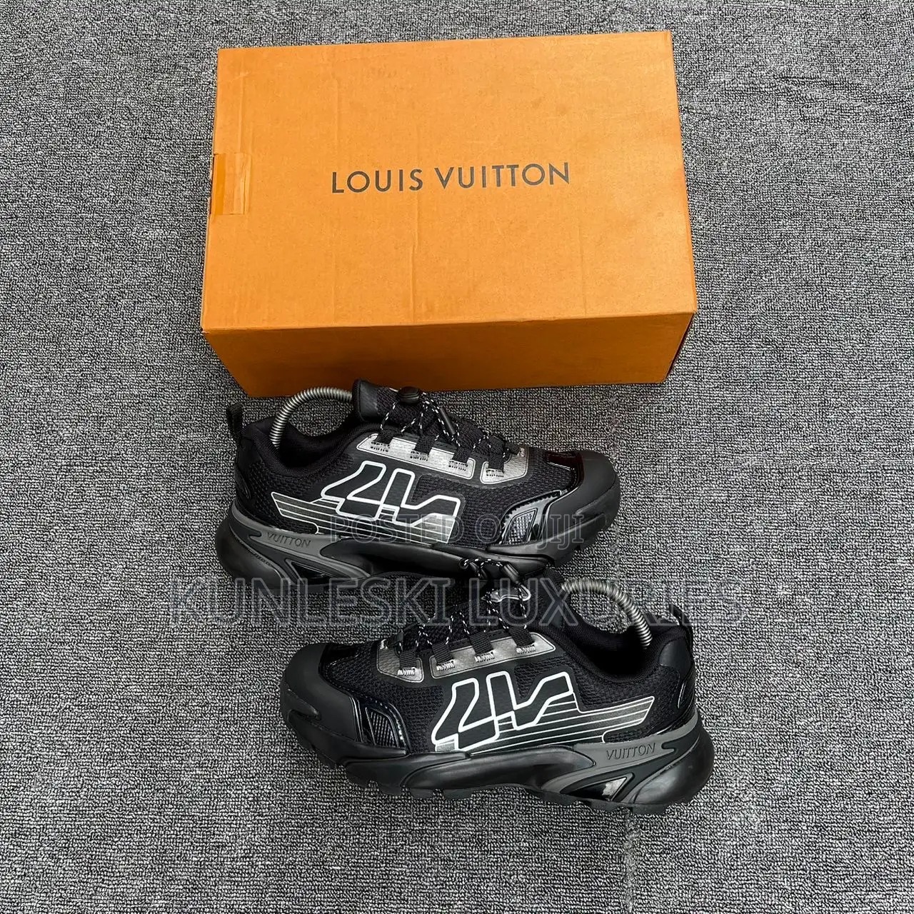 Original Louis Vuitton Runner Tatic Sneakers in 3 Colors