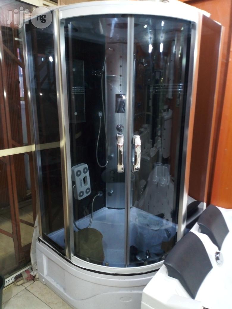 100cm X 100cm Shower Room