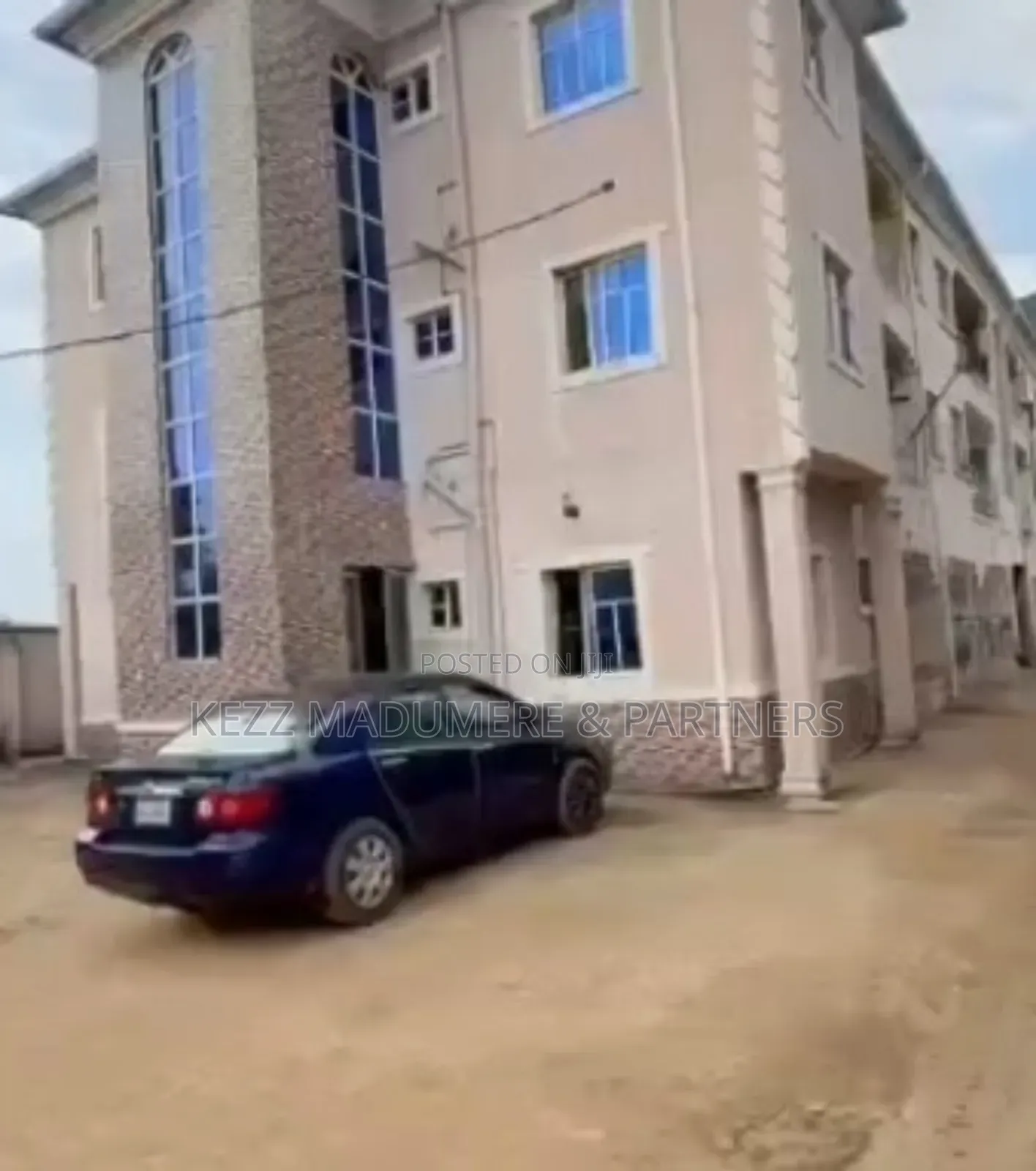 12bdrm Block of Flats in Orji Owerri Imo for sale